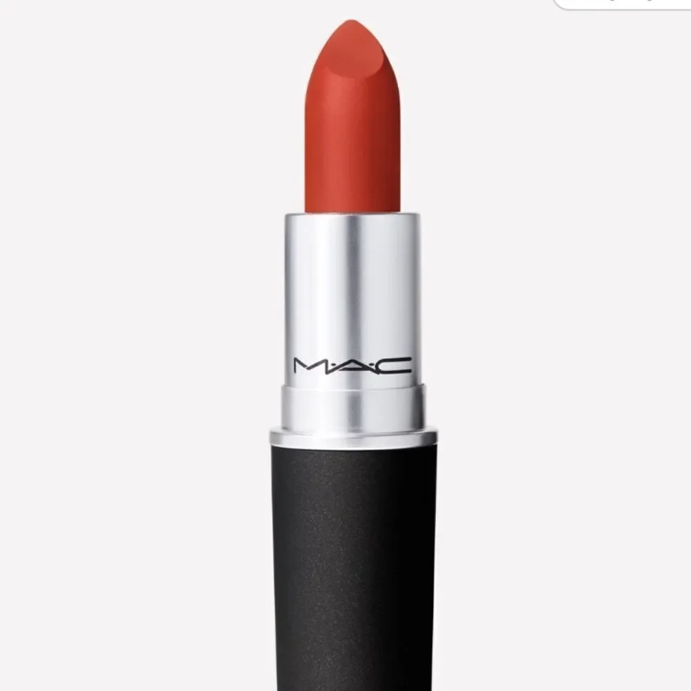 New MAC POWDER KISS LIPSTICK IN 316 Devoted To Chili